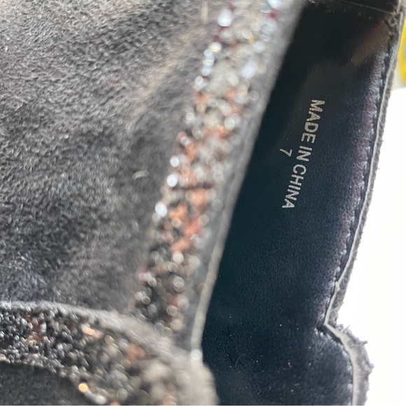 BNIB bebe Adalyyn Suede Peep Toe Booties - Picture 7 of 10